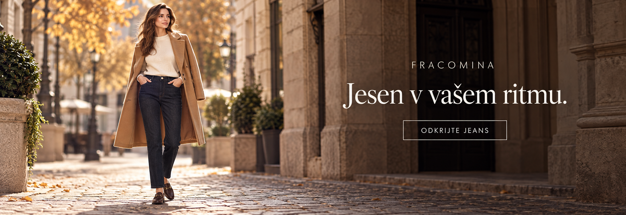Fracomina – Jesen v vašem ritmu. Odkrijte jeans z biserčki ob straneh.